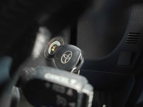 Certified 2018 Toyota 4Runner TRD Off-Road Premium image 31