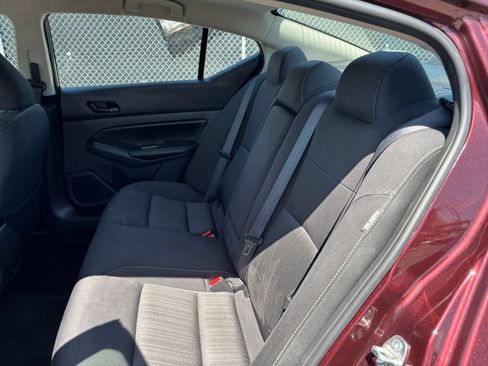 Used 2025 Nissan Altima 2.5 SV FWD image 22