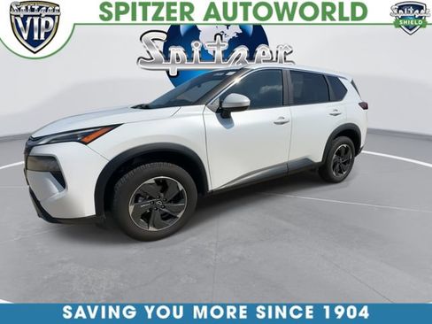 Used 2024 Nissan Rogue SV AWD/4WD image 4