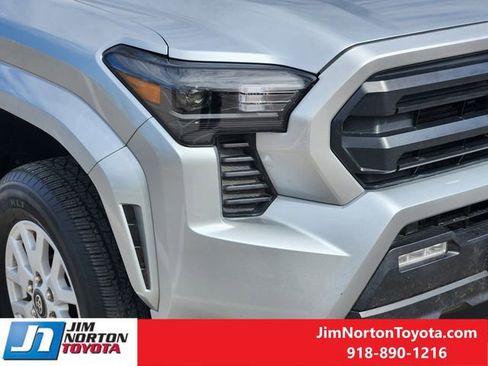 Used 2024 Toyota Tacoma SR5 image 9