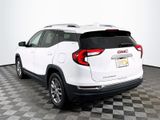 Used 2022 GMC Terrain SLT w/ Infotainment Package II image 5
