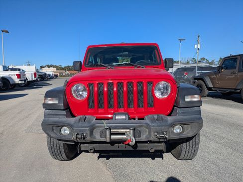 Used 2019 Jeep Wrangler Sport image 9