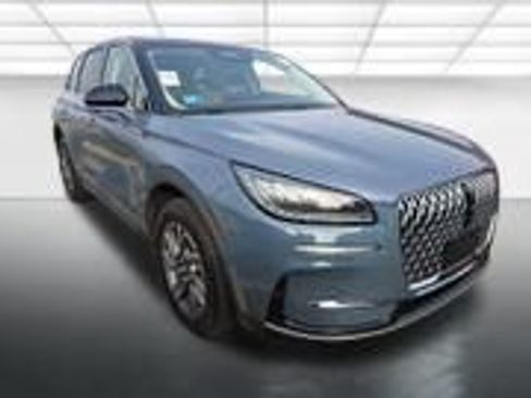 Used 2023 Lincoln Corsair AWD w/ Equipment Group 101A image 3
