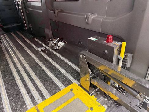 Used 2020 Ford Transit 350 XL RWD image 25