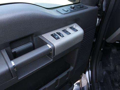 Used 2013 Ford F350 Lariat w/ Lariat Interior Pkg image 26