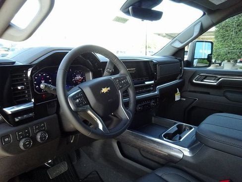 New 2026 Chevrolet Silverado 2500 LTZ w/ LTZ Premium Package AWD/4WD image 12