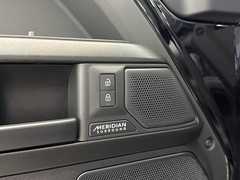Used 2026 Land Rover Defender 110 OCTA AWD/4WD image 28