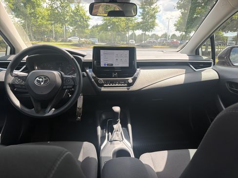 Used 2023 Toyota Corolla LE FWD image 29