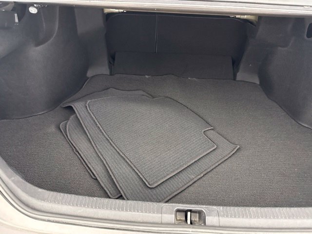 Used 2020 Toyota Camry SE FWD image 29