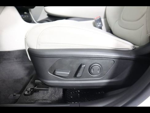 Used 2025 Hyundai Tucson Limited AWD/4WD image 21