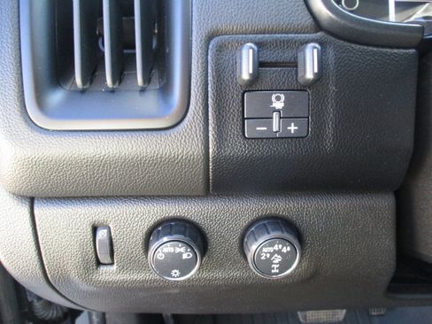 Used 2018 Chevrolet Colorado ZR2 AWD/4WD image 28