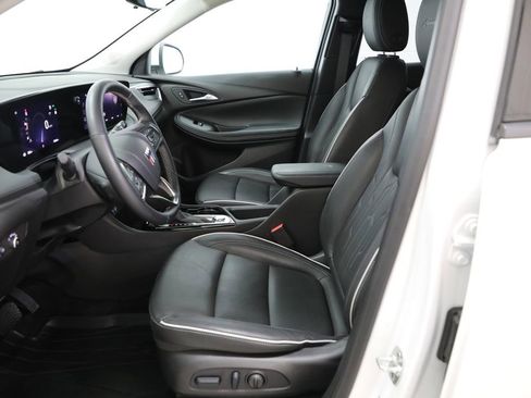 Used 2025 Buick Encore GX Avenir w/ Avenir Technology Package AWD/4WD image 11