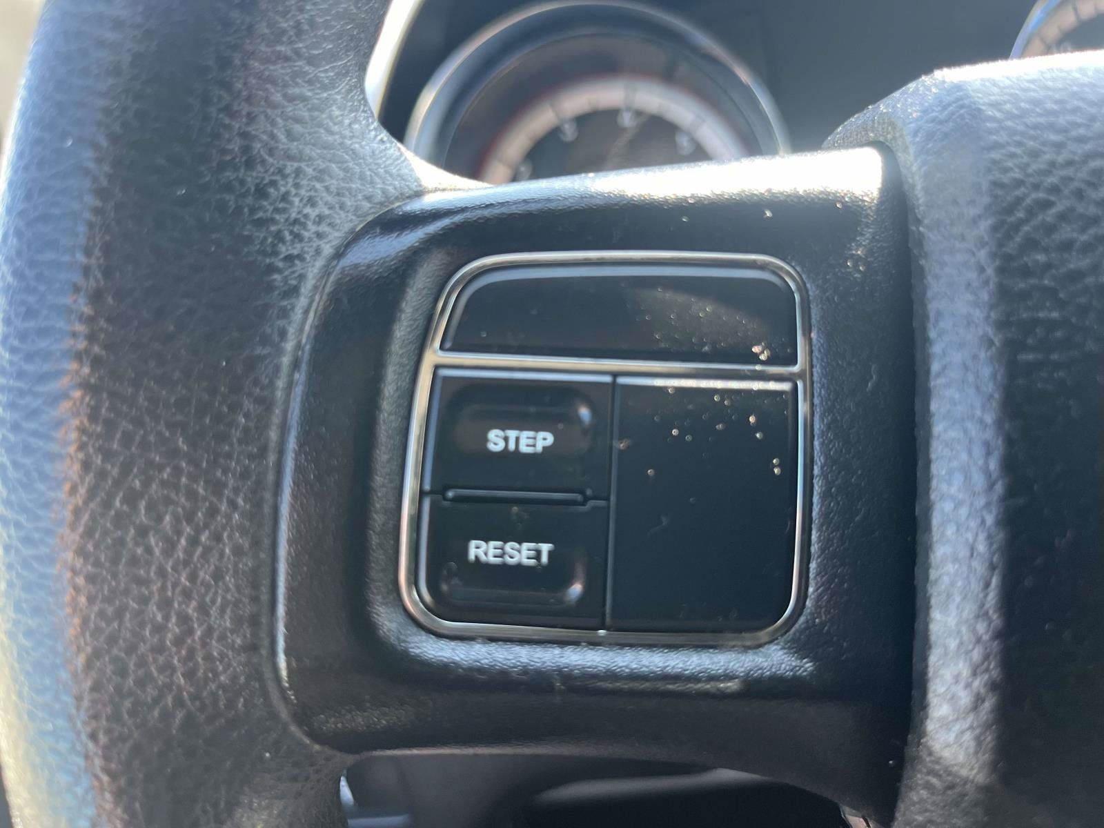 Used 2014 Dodge Grand Caravan SXT FWD image 18