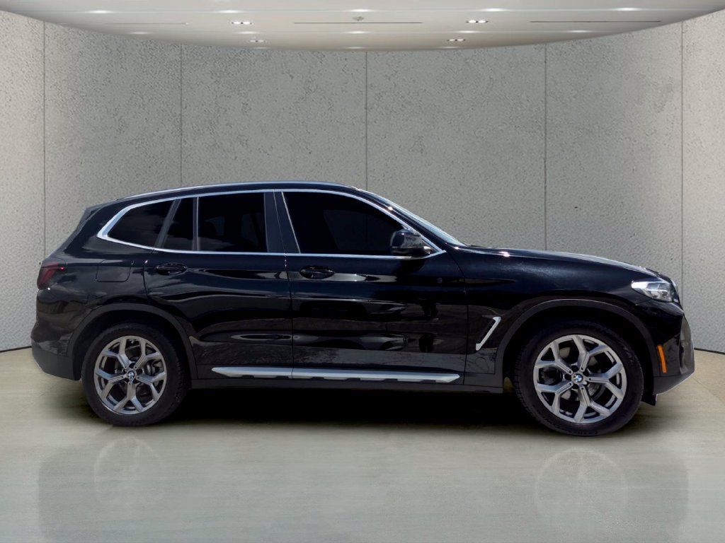 Used 2023 BMW X3 xDrive30i w/ Convenience Package AWD/4WD image 9