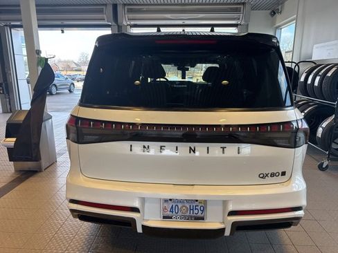 Certified 2025 INFINITI QX80 Autograph image 5