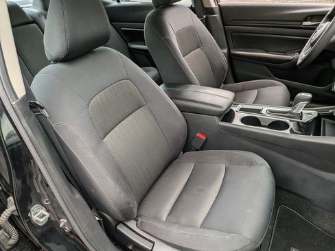 Certified 2024 Nissan Altima 2.5 SV FWD image 27