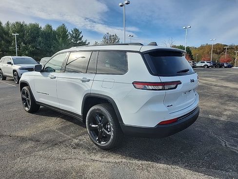 New 2025 Jeep Grand Cherokee L Limited w/ Black Appearance Package image 5