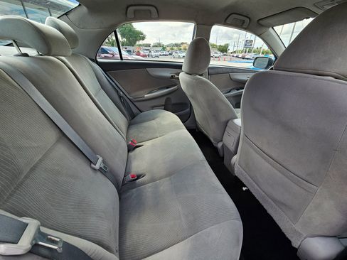 Used 2013 Toyota Corolla LE FWD image 10