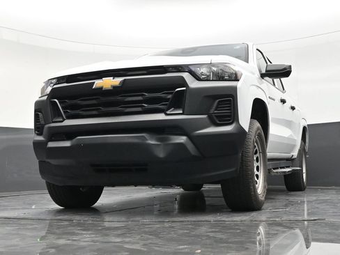 Used 2024 Chevrolet Colorado W/T w/ WT Convenience Package RWD image 27