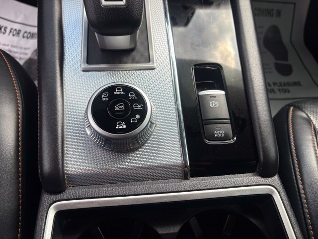 Used 2024 Mitsubishi Outlander SEL AWD/4WD image 19