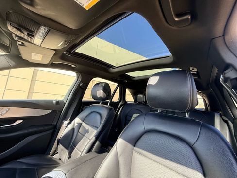 Used 2019 Mercedes-Benz GLC 350e 4MATIC image 29