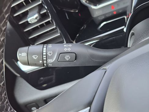 Used 2023 Chevrolet Silverado 1500 LT RWD image 27