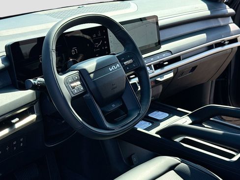 New 2027 Kia Telluride S image 4