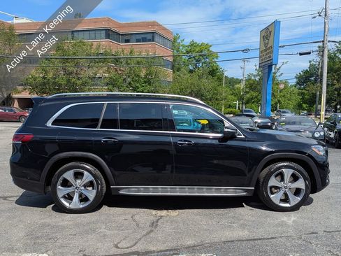 Used 2022 Mercedes-Benz GLS 450 4MATIC image 7