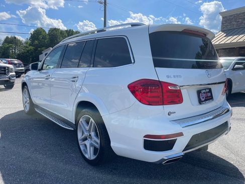 Used 2016 Mercedes-Benz GL 550 4MATIC image 11