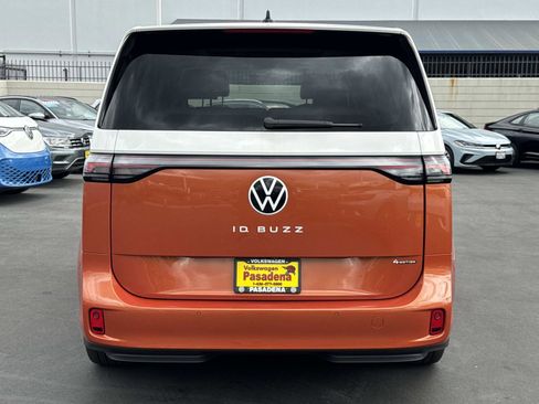 Certified 2025 Volkswagen ID. Buzz 1st Edition AWD/4WD image 4