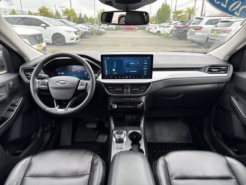 Used 2023 Ford Escape Platinum AWD/4WD image 26
