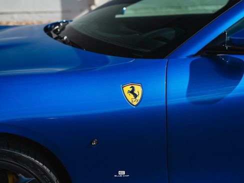 Used 2026 Ferrari Roma Spider RWD image 9