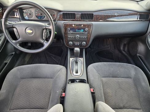 Used 2013 Chevrolet Impala LT w/ LT Sunroof Package image 23