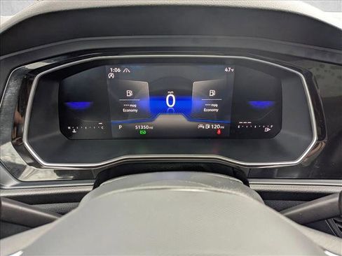 Used 2024 Volkswagen Jetta SE image 11