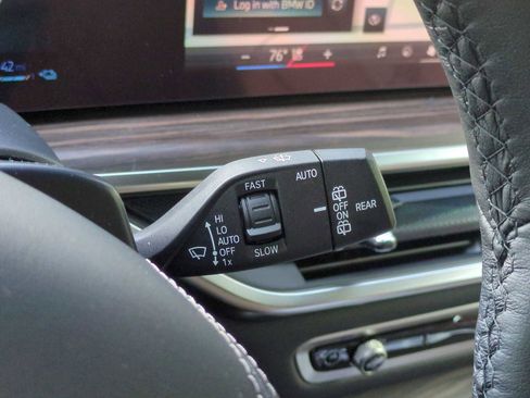 Used 2026 BMW X5 xDrive50e w/ Executive Package image 27