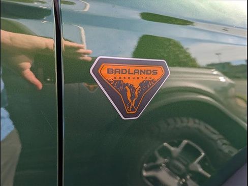 Used 2024 Ford Bronco Badlands image 19