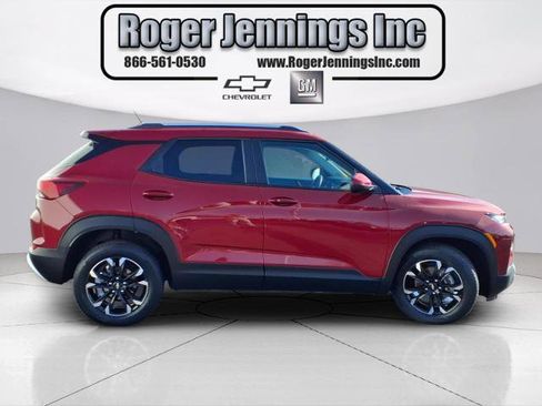 Used 2021 Chevrolet TrailBlazer LT w/ Convenience Package image 5