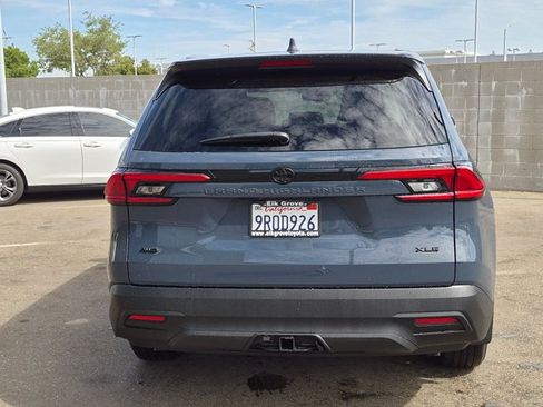 Used 2024 Toyota Grand Highlander AWD image 3