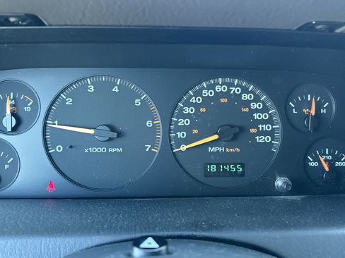 Used 2003 Jeep Grand Cherokee Laredo AWD/4WD image 12