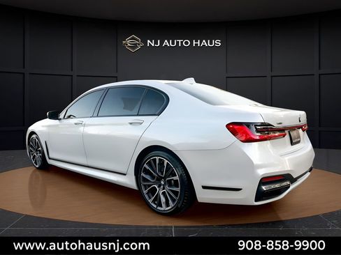 Used 2021 BMW 750i xDrive w/ M Sport Package AWD/4WD image 6