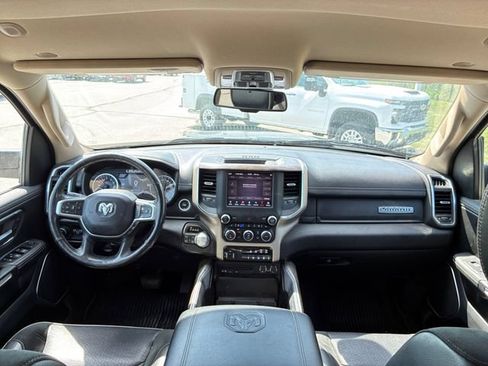 Used 2019 RAM 1500 Laramie AWD/4WD image 13