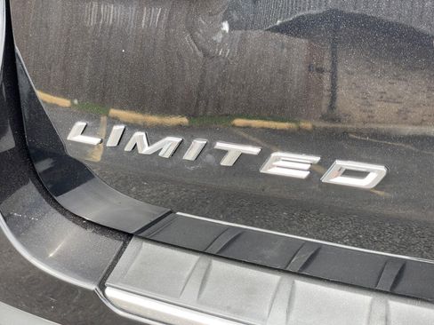 Used 2023 Ford Explorer Limited w/ Equipment Group 301A RWD image 62