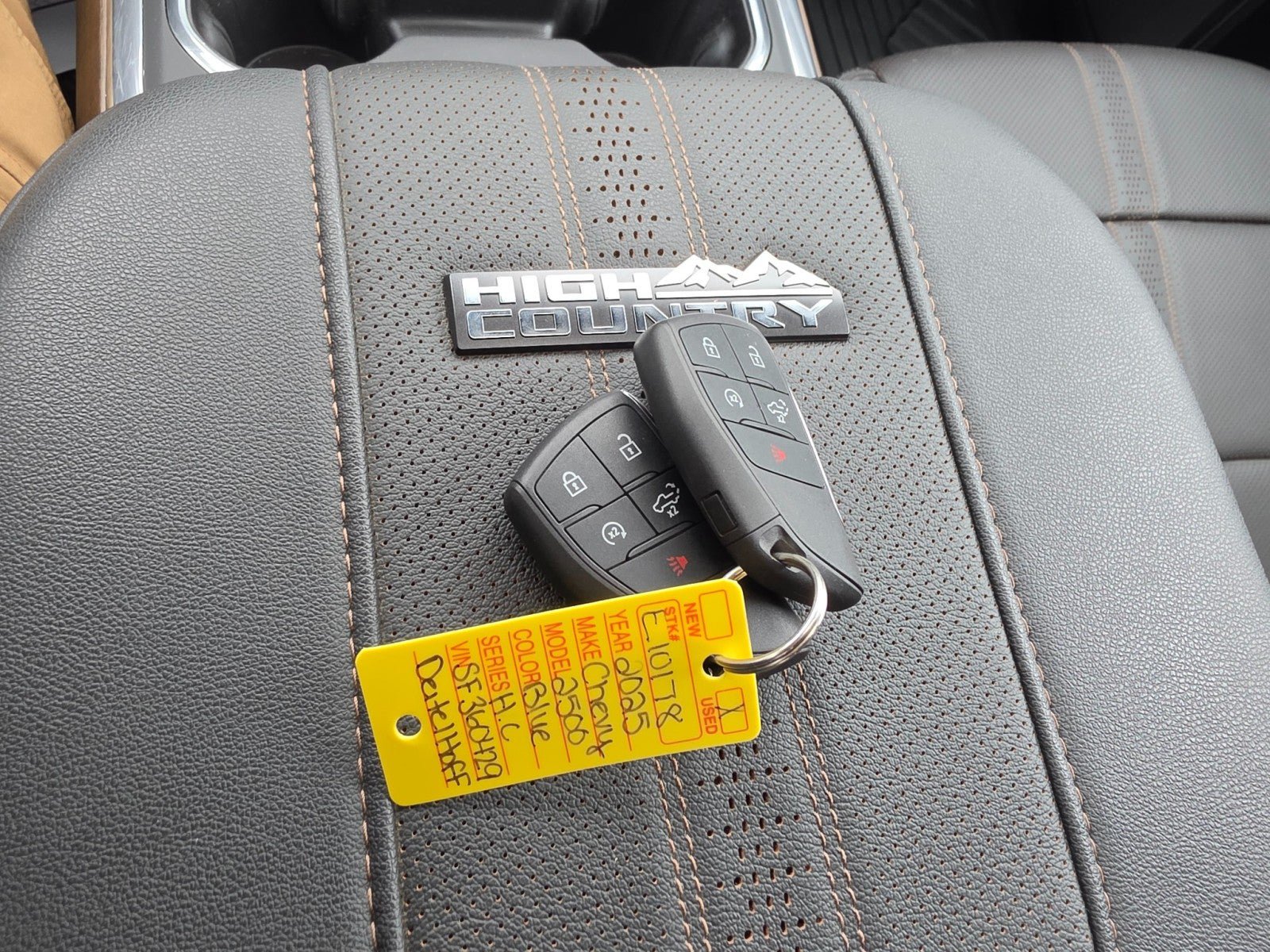 Used 2025 Chevrolet Silverado 2500 High Country w/ High Country Premium Package AWD/4WD image 61