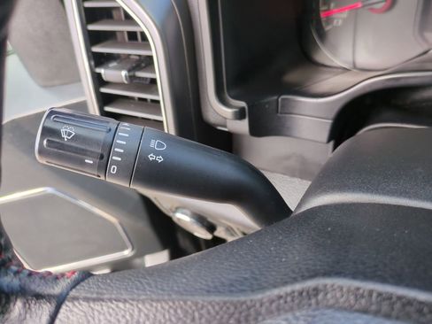 Used 2019 Ford F150 Lariat image 32