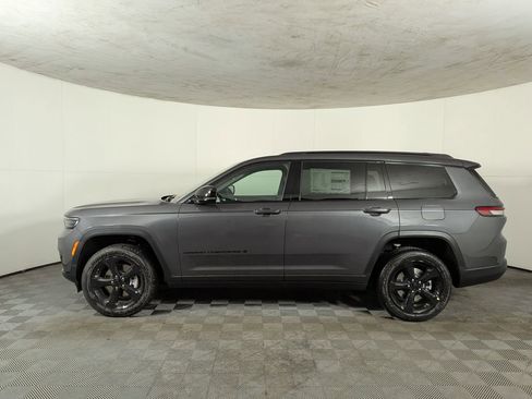 New 2025 Jeep Grand Cherokee L Altitude image 3