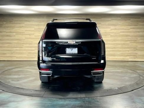 Used 2022 Cadillac Escalade ESV Premium Luxury AWD/4WD image 19