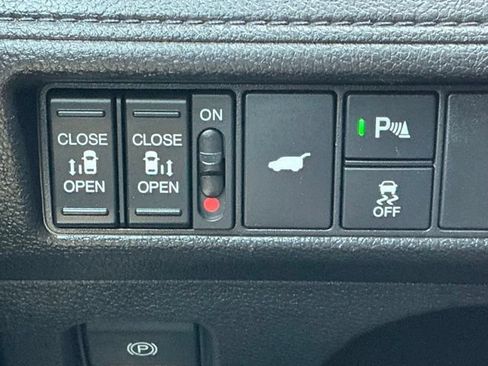 Used 2025 Honda Odyssey Touring image 35