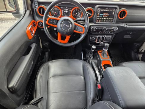 Used 2020 Jeep Gladiator Overland AWD/4WD image 10