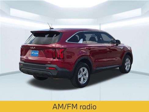 Used 2023 Kia Sorento LX AWD/4WD image 6