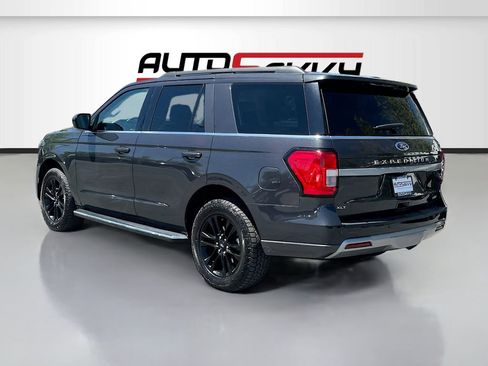 Used 2022 Ford Expedition XLT AWD/4WD image 5